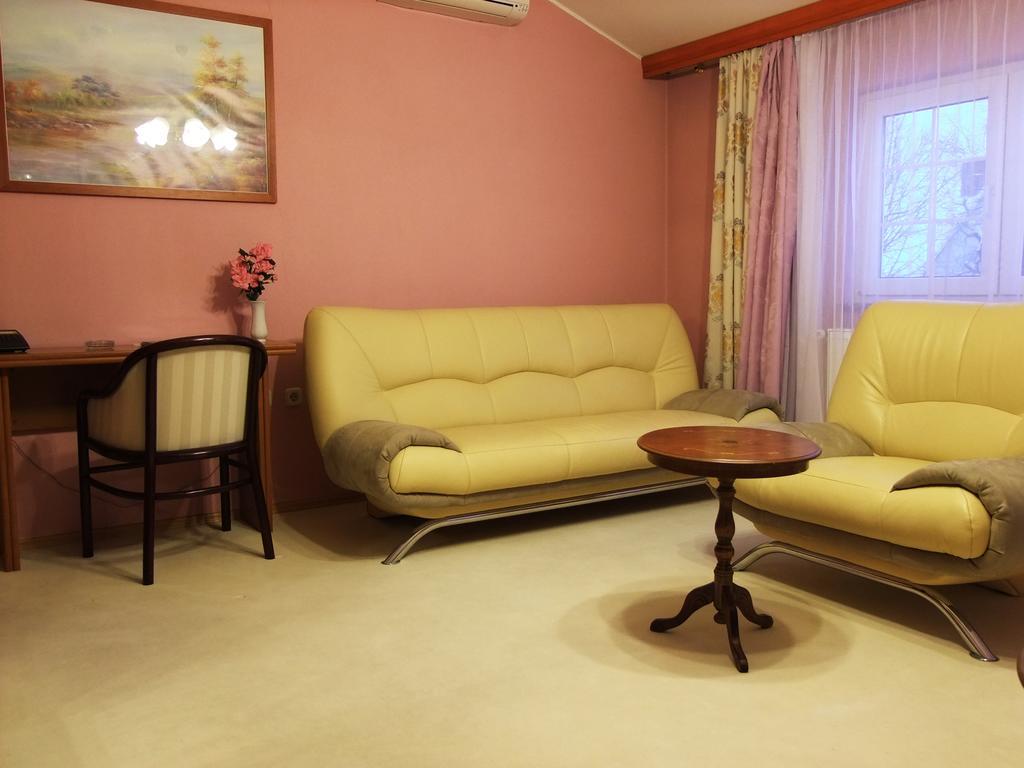 Bed & Breakfast Vila Stanišić Pozega Zimmer foto